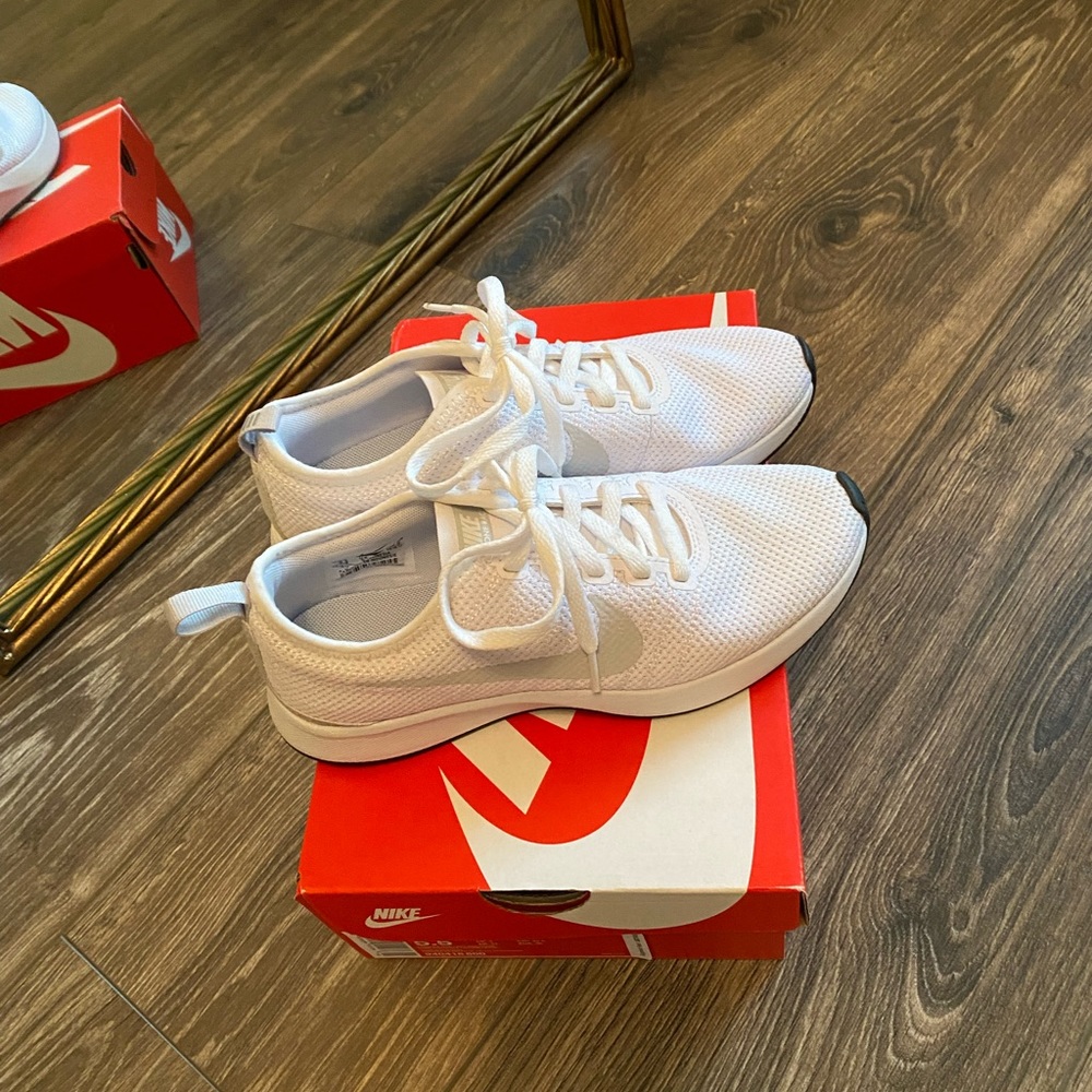 Womens NIKE shoes